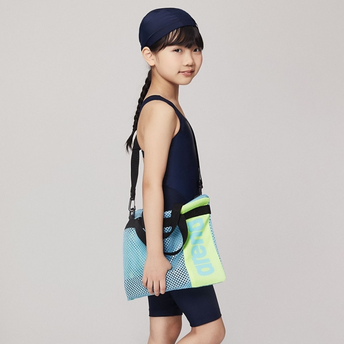 아레나 키즈(ARENA KIDS) 빅로고 여아동 4부 반신 키트 A4BG1KG03NVY