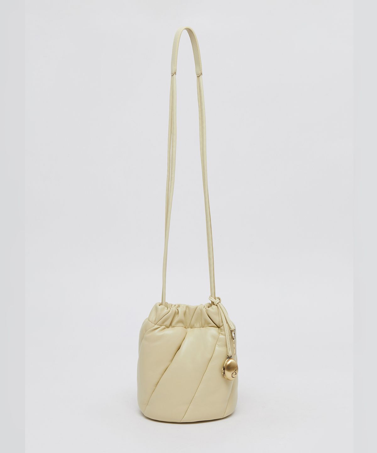 아카이브앱크(ARCHIVEPKE) Quilting dumpling bag(Butter)_OVBAX24537BTT