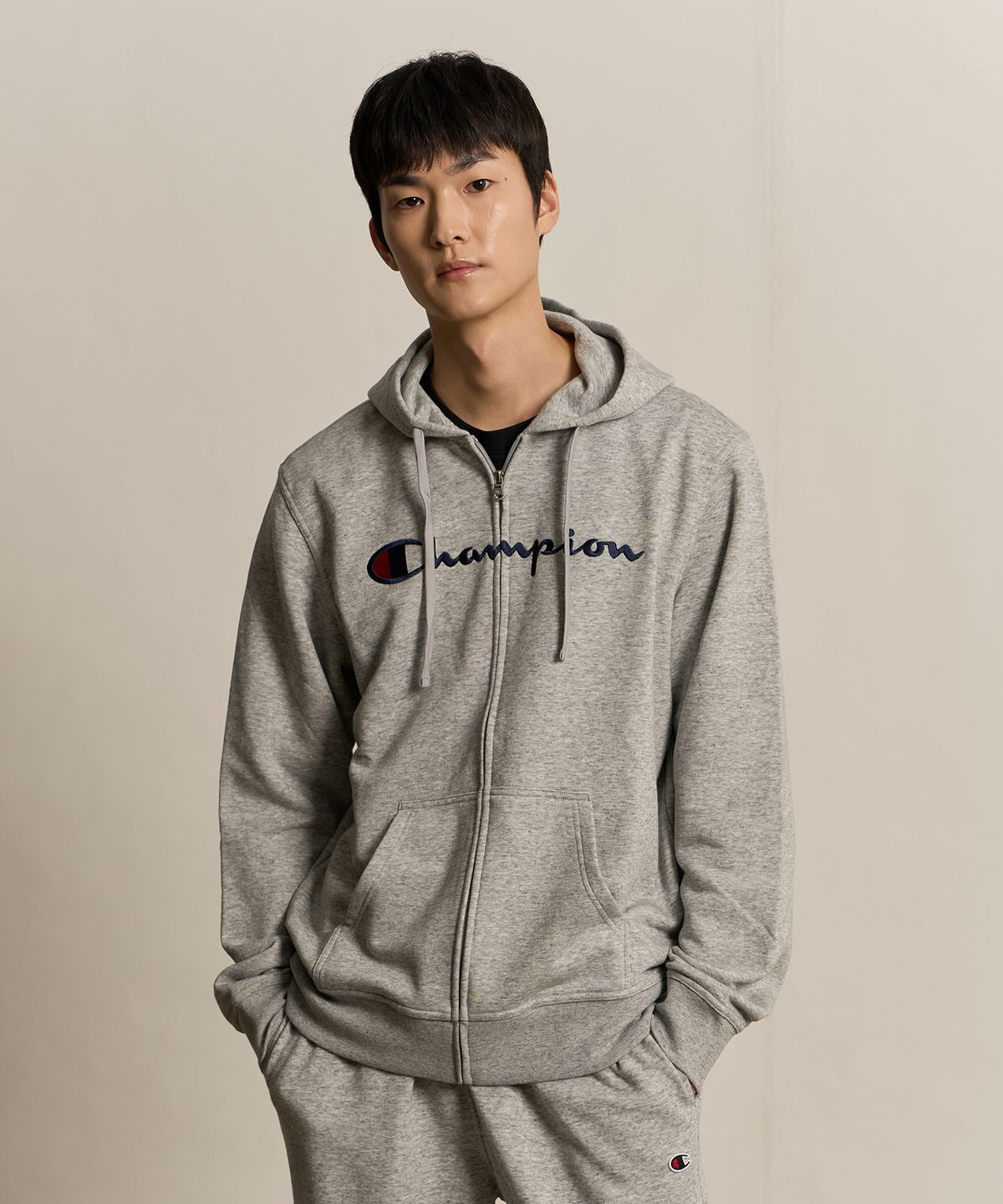챔피온(CHAMPION) 빅 스크립트 로고 후드 집업 Normal Grey