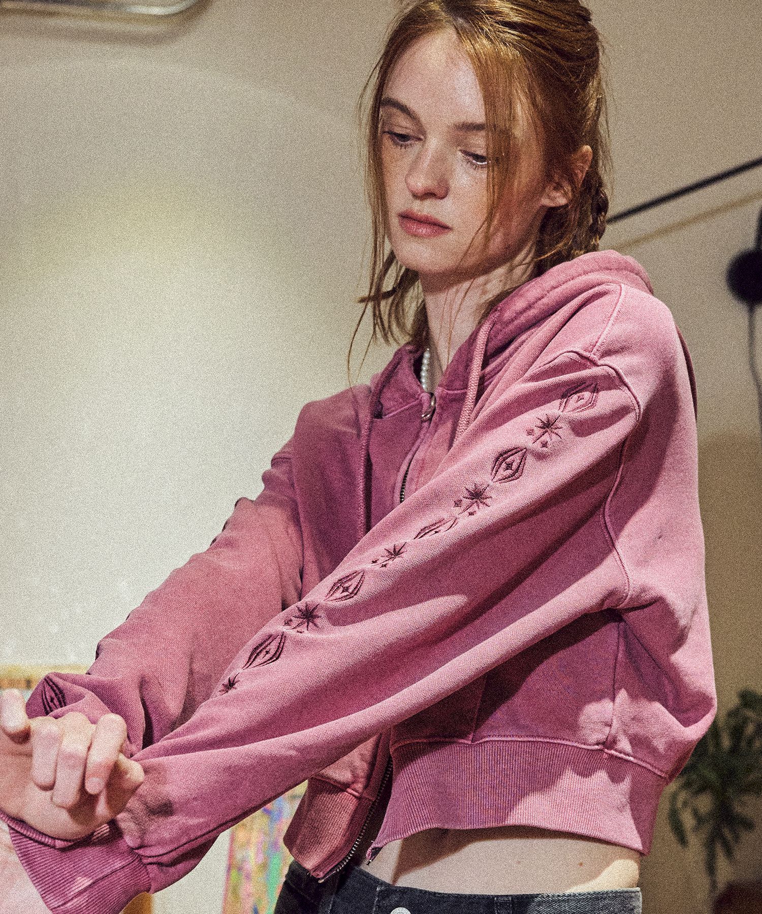 ◆CPGN STUDIO Sleeve Star Pigment Crop Hood Zip-Up/2色◆ MUSINSA公式 | CPGN STUDIO [2-WAY] Sleeve Star Pigment CROP