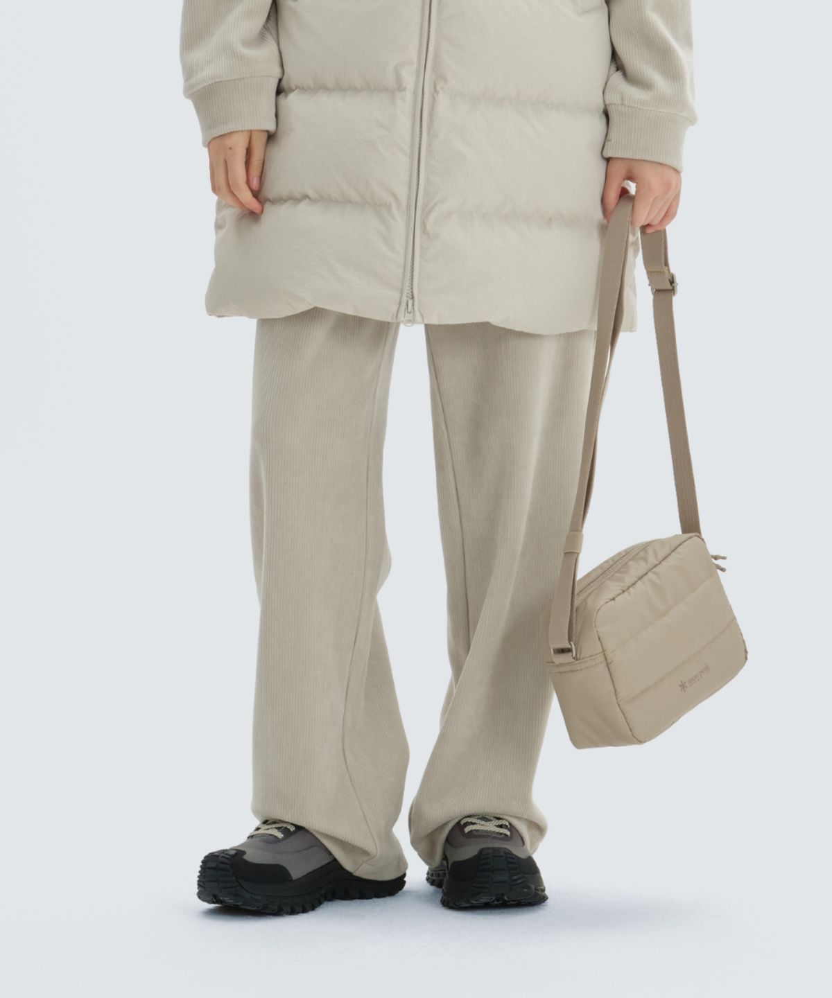 스노우피크 어패럴(SNOWPEAK APPAREL) 버비 스퀘어 크로스백 (S24WUFCB59) Beige