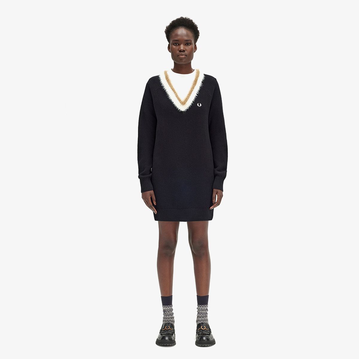 프레드페리(FRED PERRY) [Womens] 텍스쳐드 트림 브이넥 니트 드레스 - 블랙 AFPF2438166-102