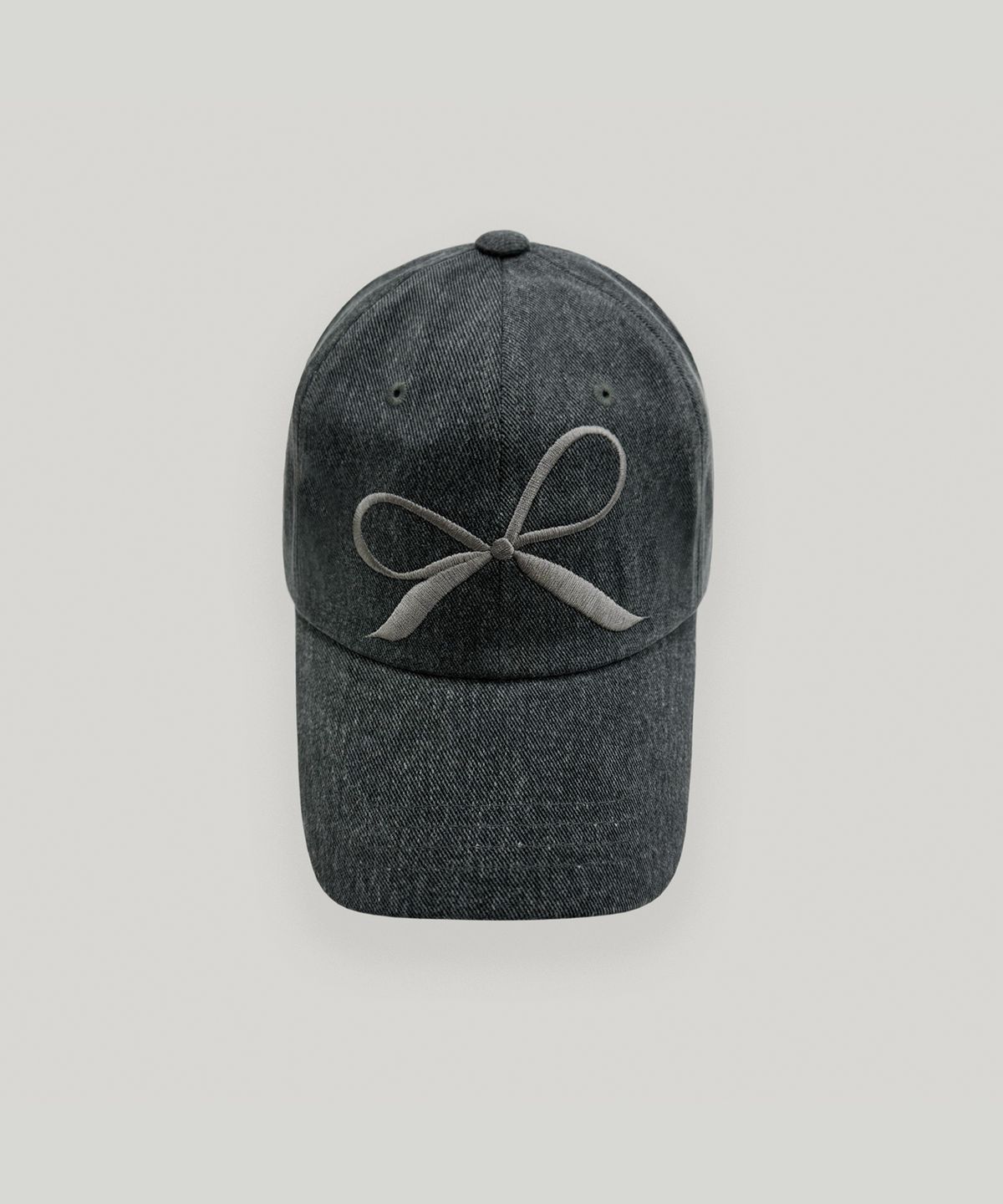 유베이지(UBEIGE) 리본 피그먼트 볼캡 (Charcoal)