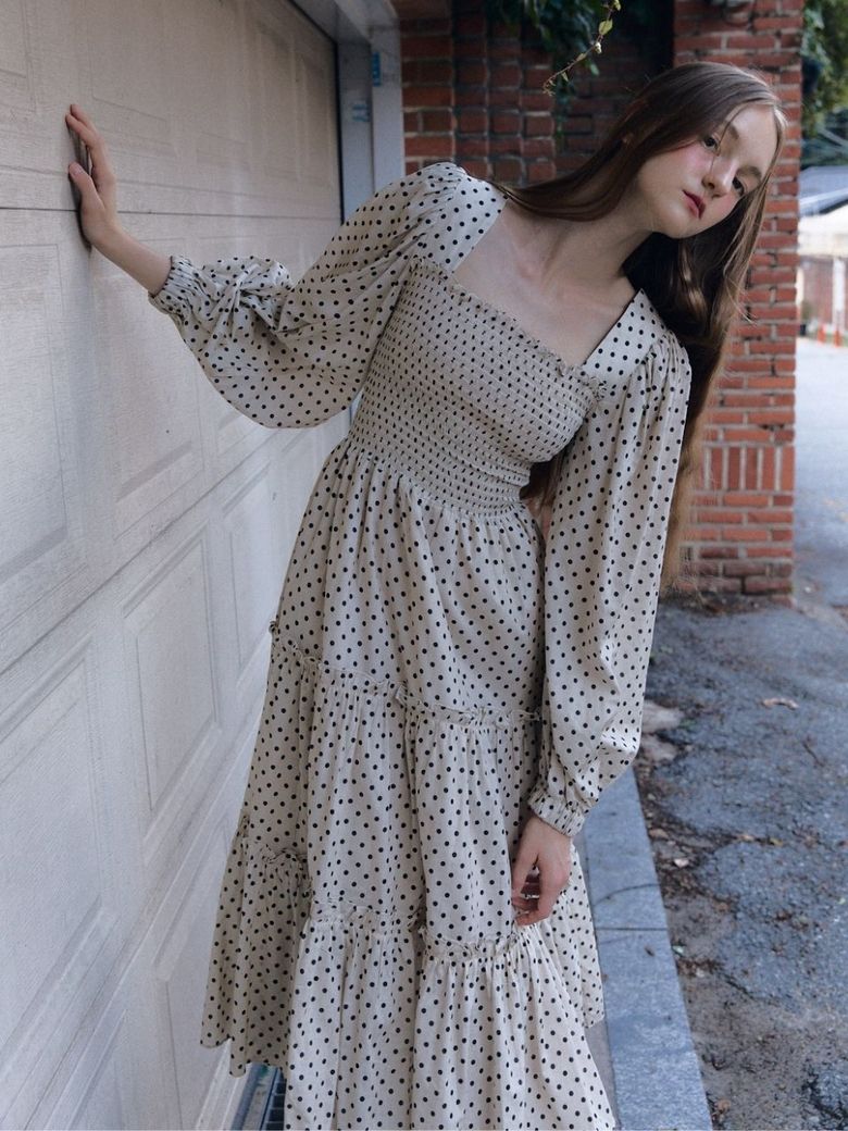dot smocking frill dress_ivory