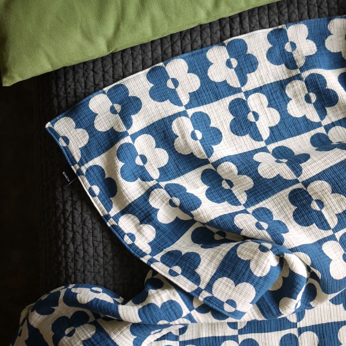 봄봄패브릭스(BOMBOM FABRICS) benjamin navy cotton blanket