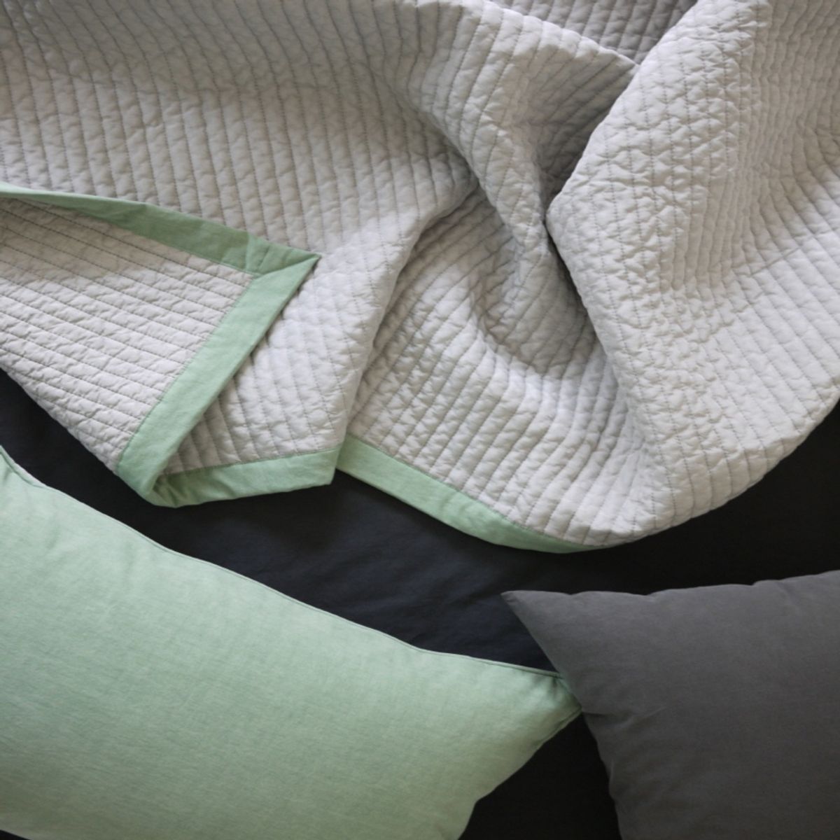 봄봄패브릭스(BOMBOM FABRICS) cool silk quilt blanket 2 gray+mint 인견+100수 면 사계절 양면사용가능