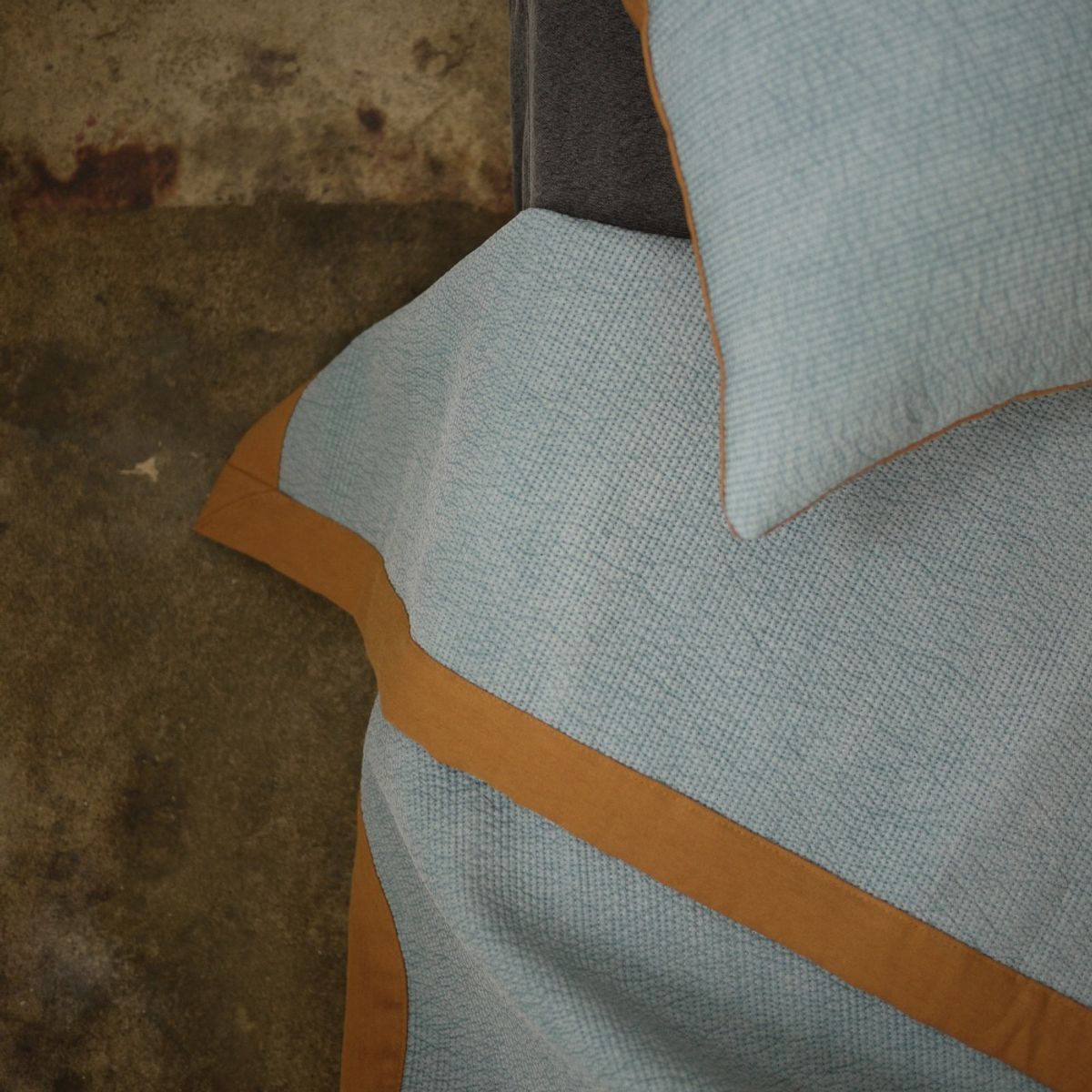 봄봄패브릭스(BOMBOM FABRICS) cool silk quilt blanket, 인견패드, dusk blue