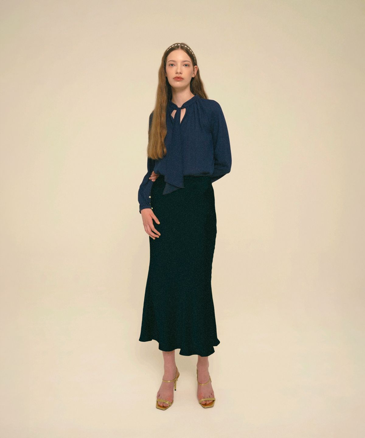 아이스가든에이오공팔(ICE GARDEN A.508) Mermaid Maxi Satin Skirt_Dark Sarpphire