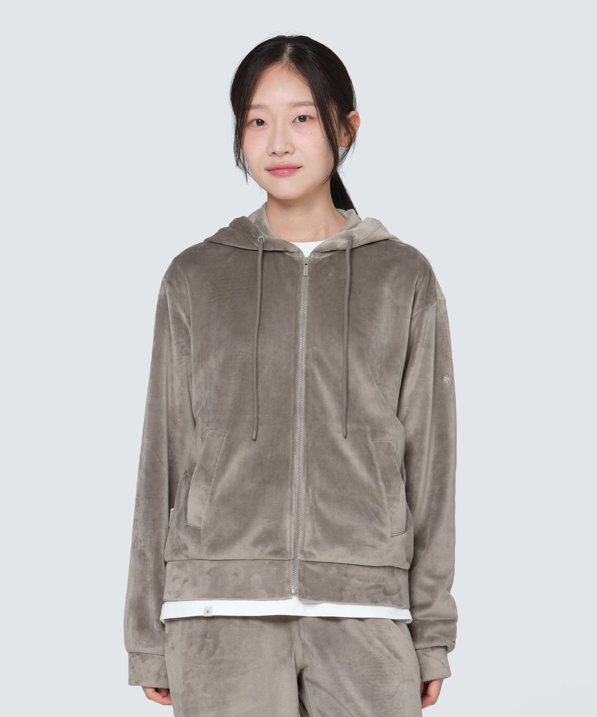 스노우피크 어패럴(SNOWPEAK APPAREL) 벨벳 여성 후드 집업 (S24WWFFJ75) Tan Gray