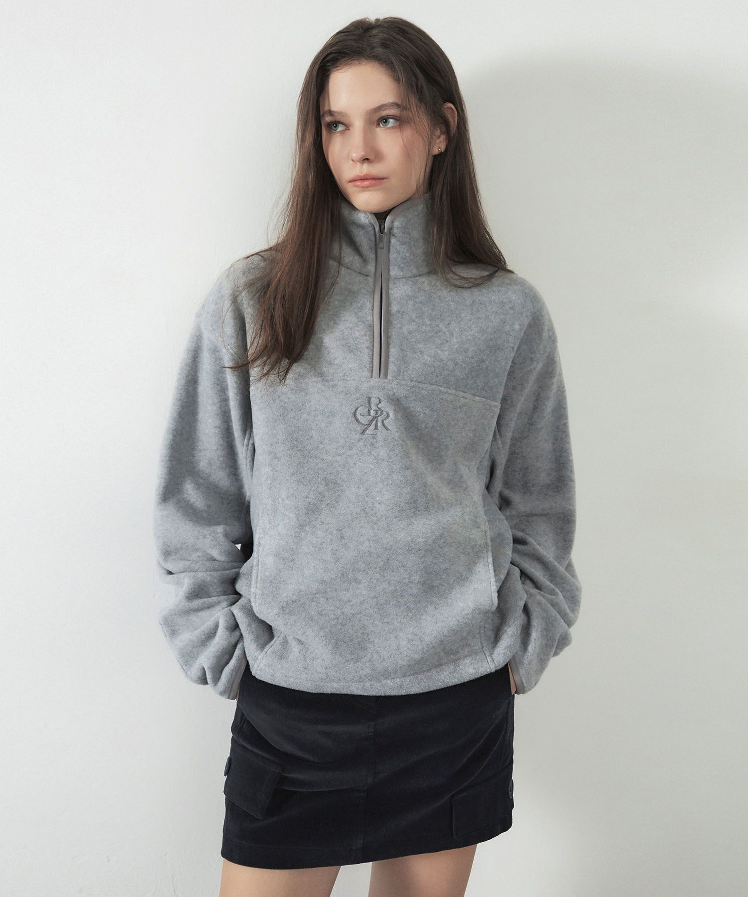 ★ citybreeze★ White logo fleece sweatshirt MELANGE WHITE ktown4u.com : [CITYBREEZE] ESSENTIAL BIG LOGO