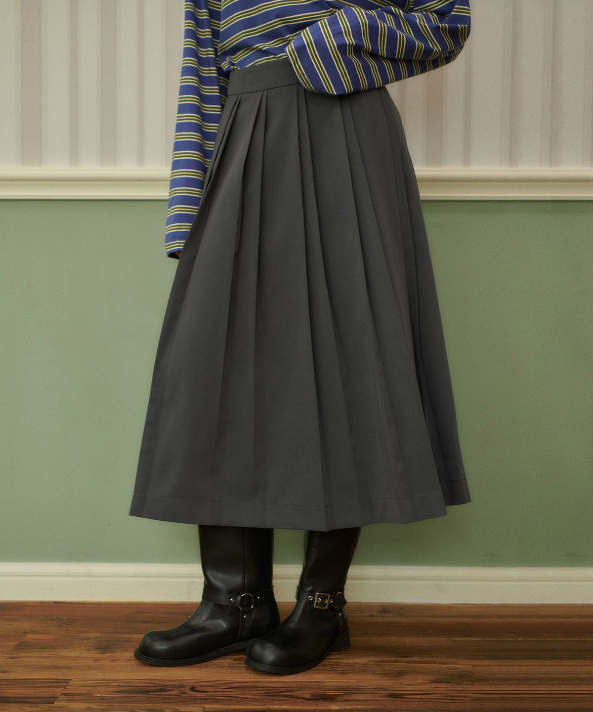 판도라핏(PANDORAFIT) Zunny Modern Pleats Long Skirt