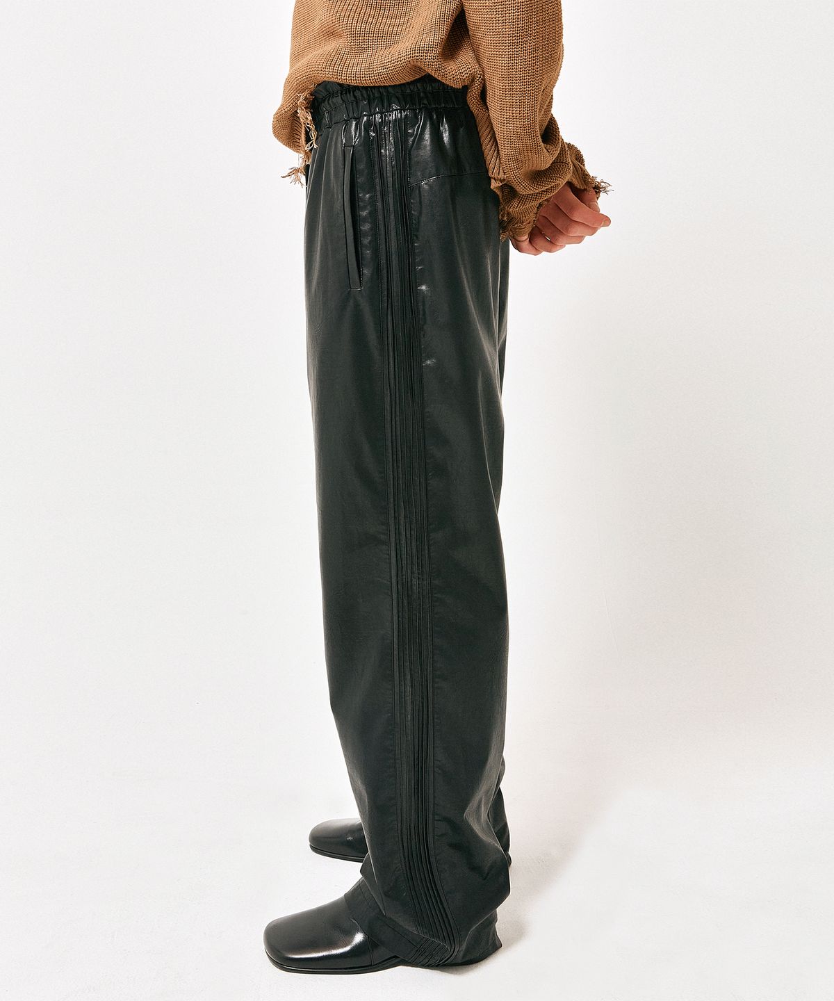 라벨아카이브(LABELARCHIVE) Viper faux leather easy pants black