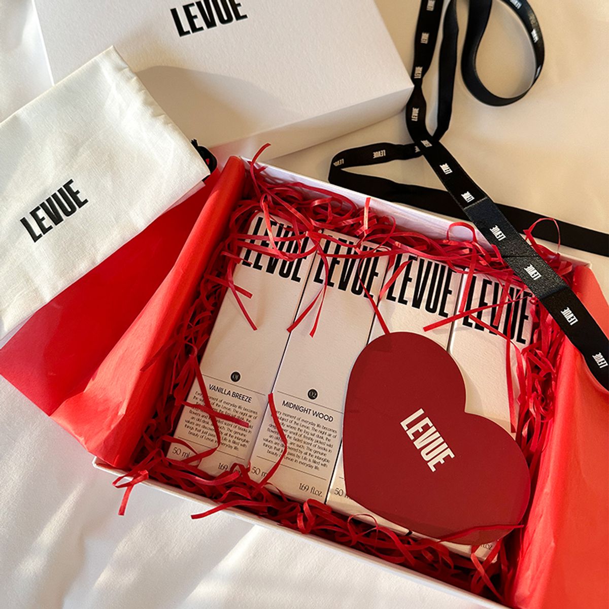르뷔(LEVUE) 퍼퓸 핸드크림 50ml 4종 기프트 세트