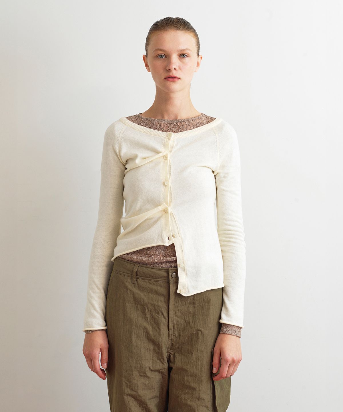 아옵트(AOPT) BOAT NECK TWO WAY CARDIGAN - CREAM