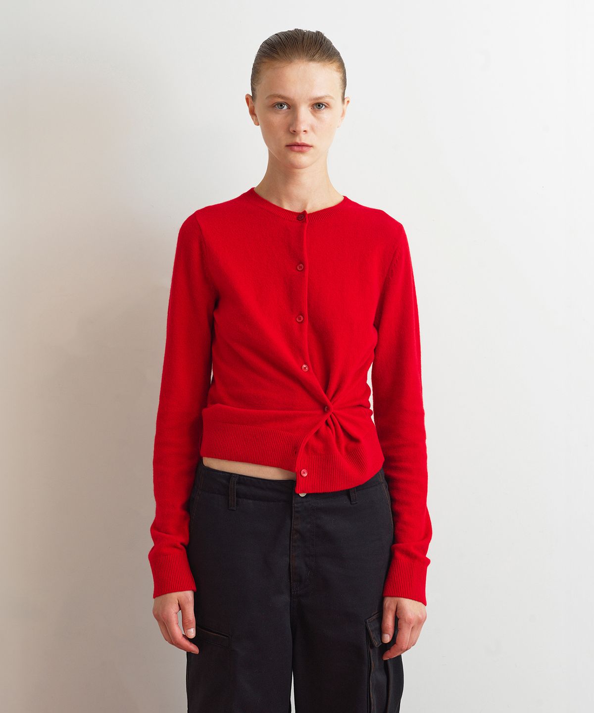 아옵트(AOPT) TWO WAY BUTTON CARDIGAN - RED