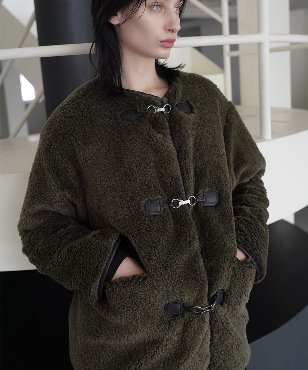 320쇼룸(320SHOWROOM) Superior Toggle Quilted Lining Fur Jacket Khaki