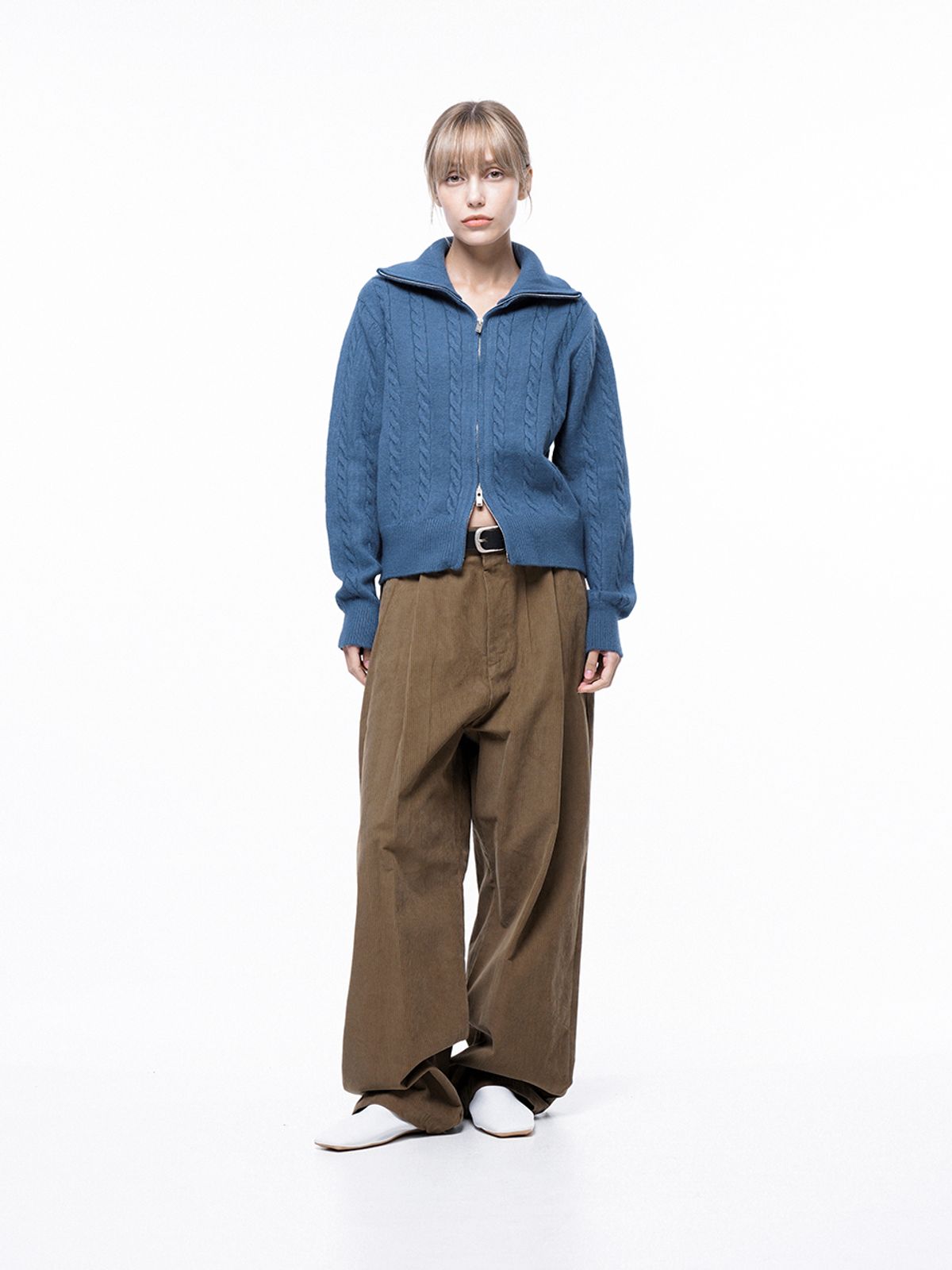챈세스노이(CHANCE'S NOI) Corduroy One-tuck Wide Pants - Brown /M243PT01BRW