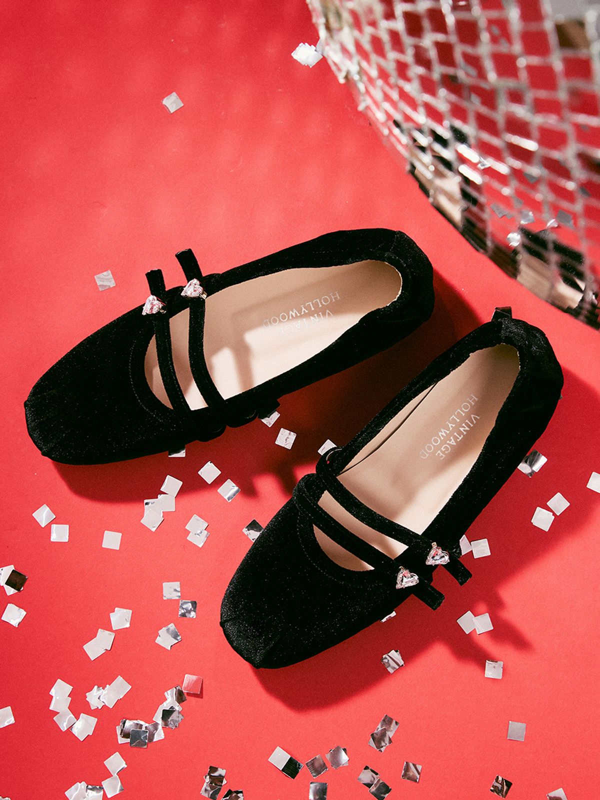 빈티지헐리우드(VINTAGE HOLLYWOOD) Heart Point Velvet Flat Shoes_VH249OSO001M