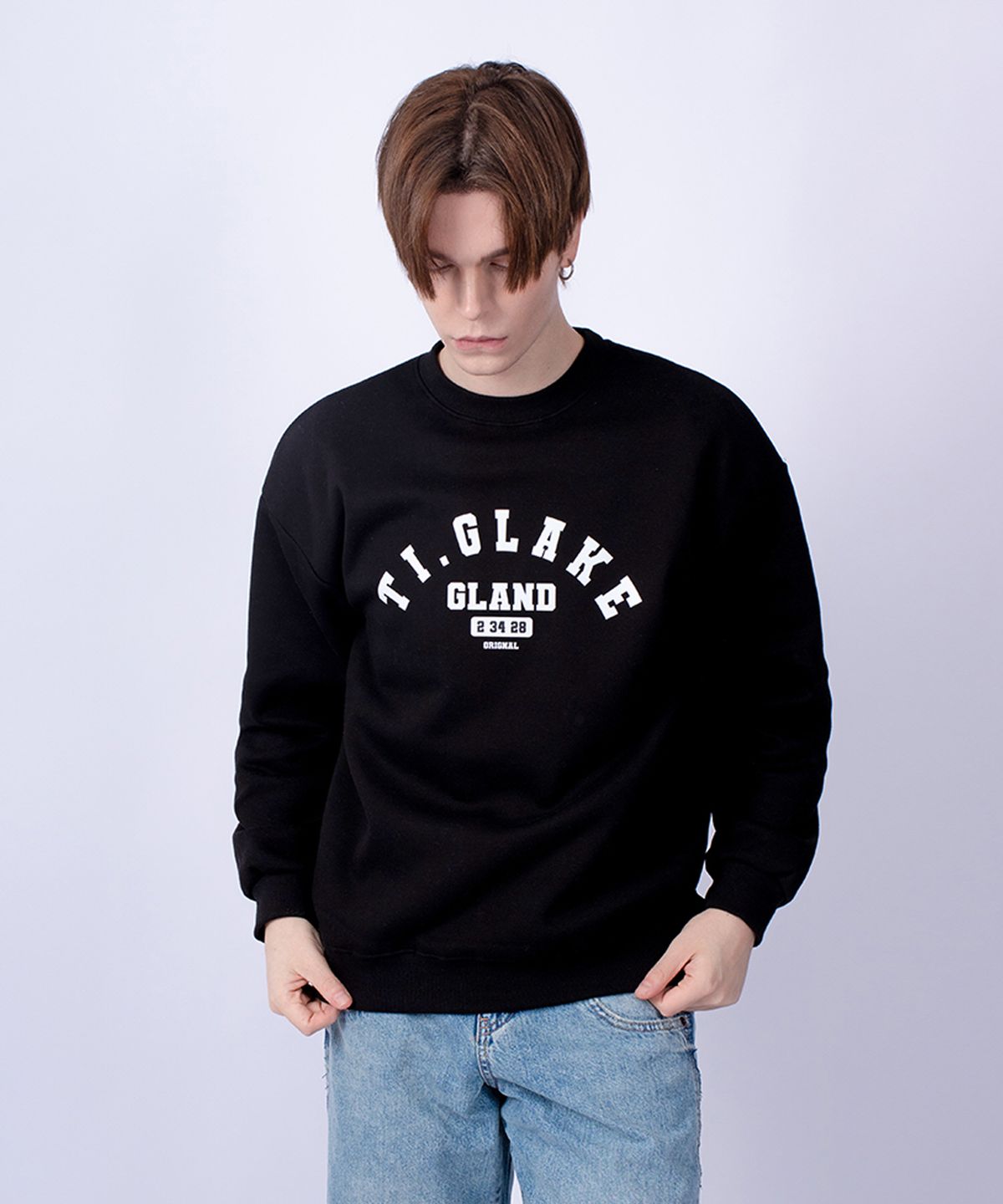 티글레이크(TI.GLAKE) 그랜드로고 오버핏 기모 맨투맨 티셔츠 블랙