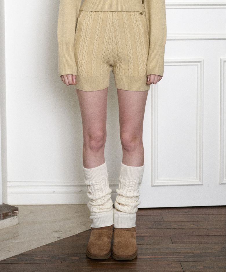 CABLE KNIT SHORT PANTS CREAM