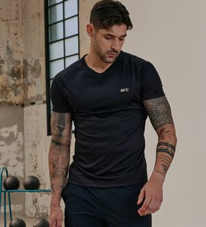 UFC 볼트 머슬핏 반팔 티셔츠 블랙 U4SSV3108BK