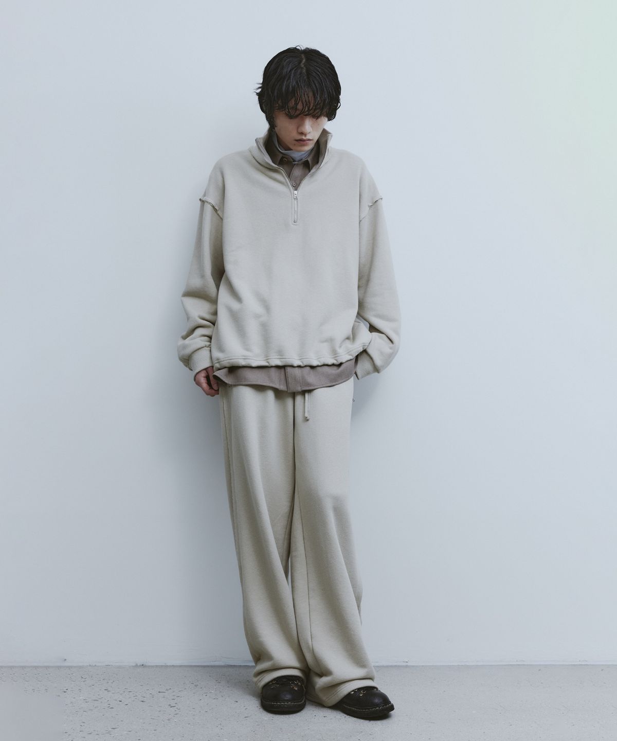 유스(YOUTH) Cut-off Half Zip-up Sweatshirt - Beige