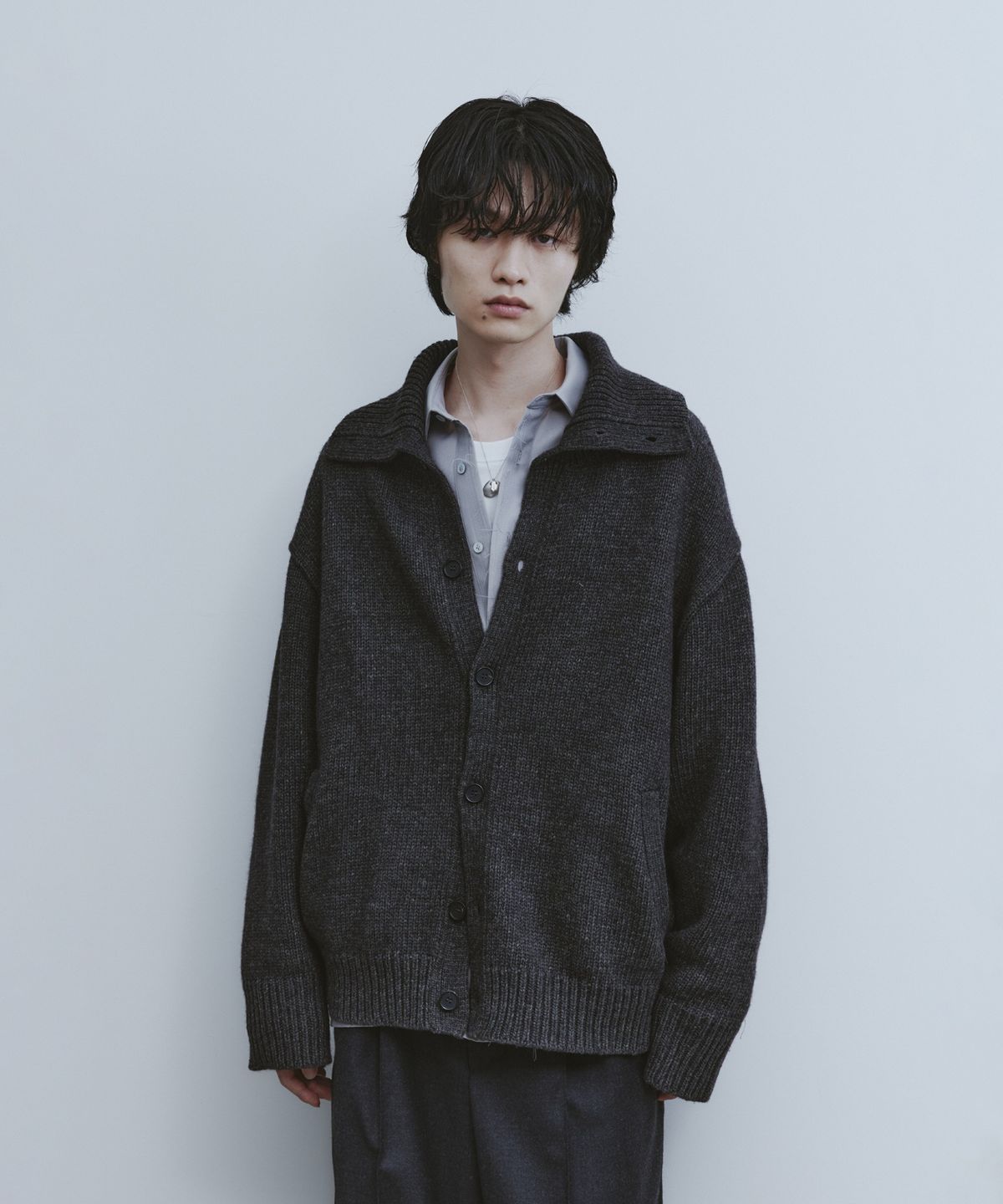 유스(YOUTH) Heavy-weight Knit Cardigan - Charcoal Grey