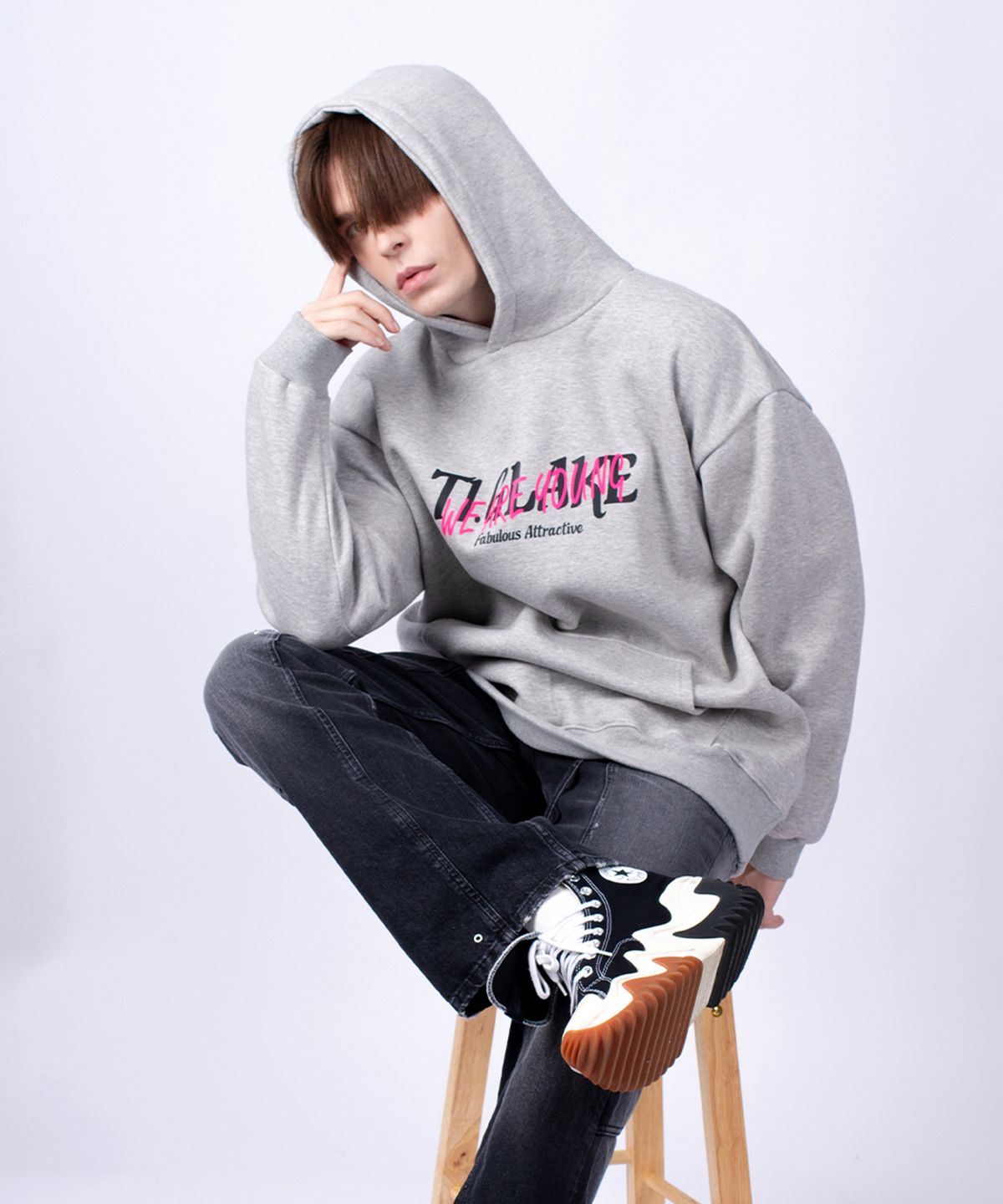 티글레이크(TI.GLAKE) 위아영 오버핏 기모 후드티셔츠 그레이