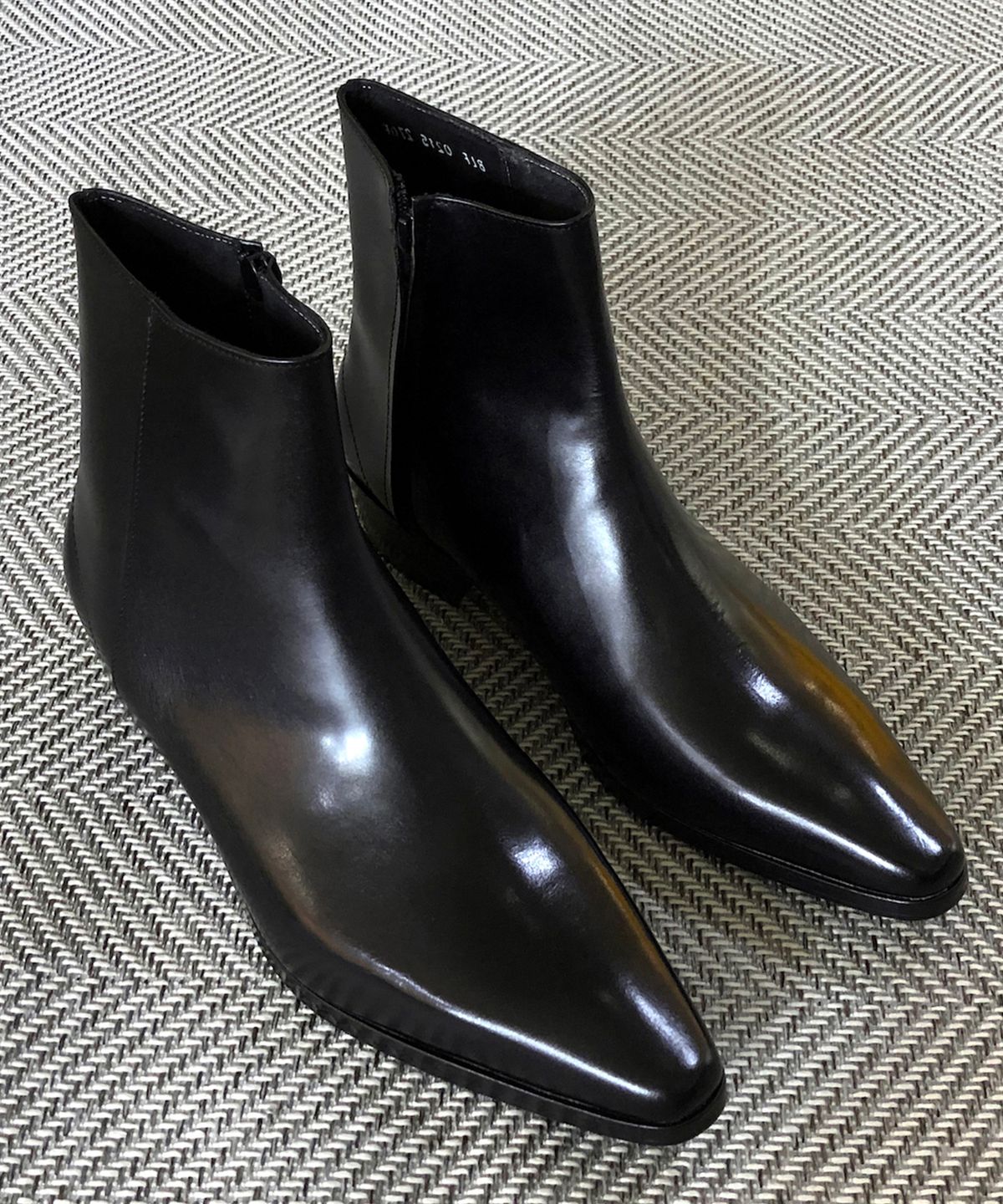 조앤슈(JOENSHOE) 헤리티지 앵클부츠 블랙