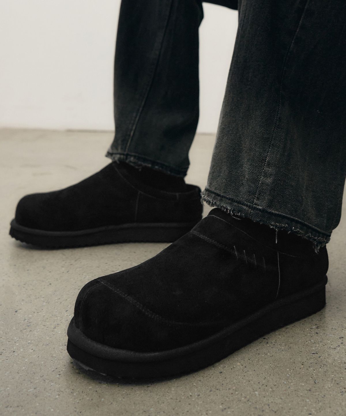 드로우핏(DRAW FIT) 울 스너그 슬라이드 [BLACK]