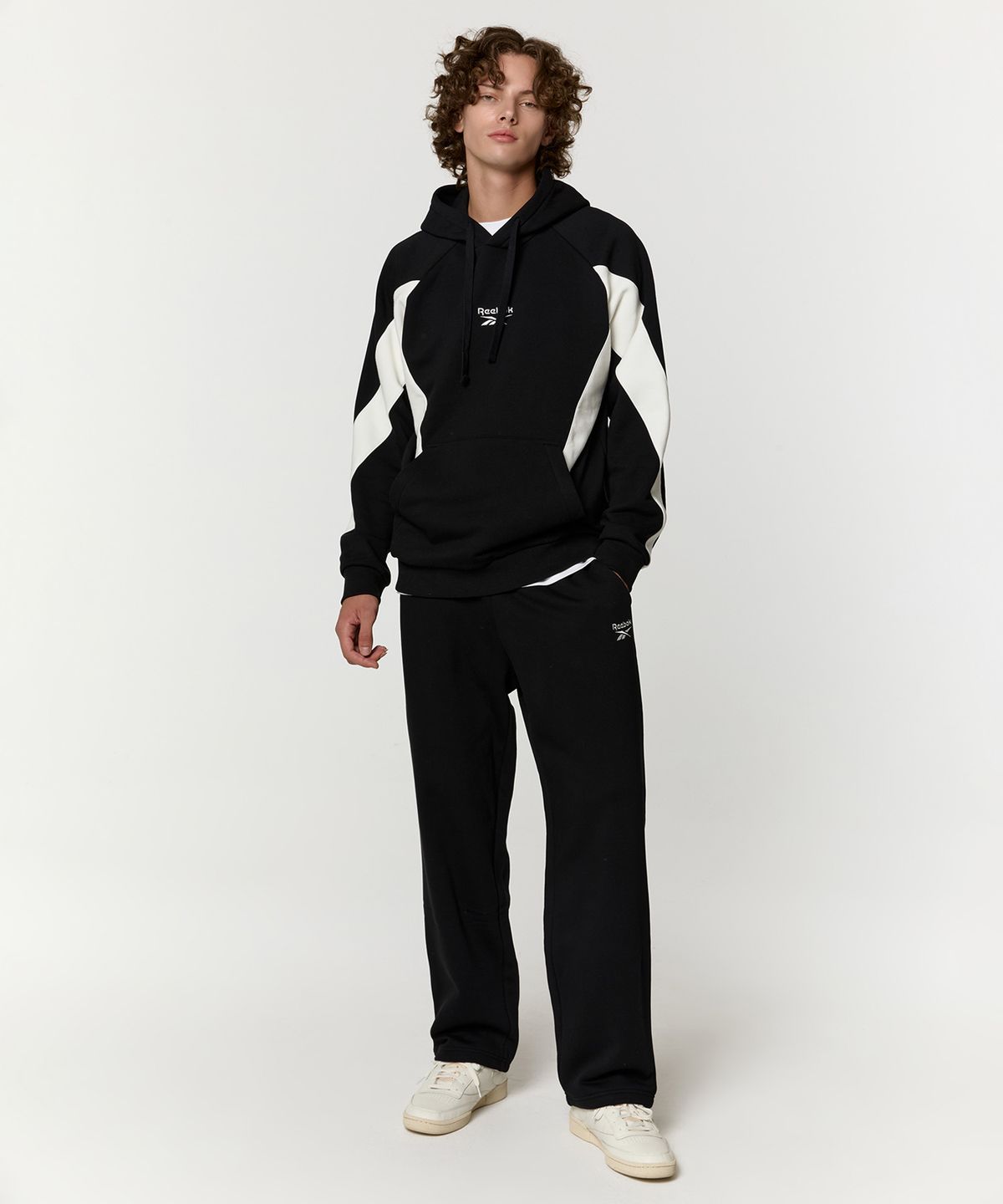 리복(REEBOK) 2WAY 기모 스웨트 팬츠 - 블랙