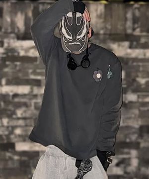 플라워 패치 빈티지 워싱 롱슬리브 빈티지 블랙