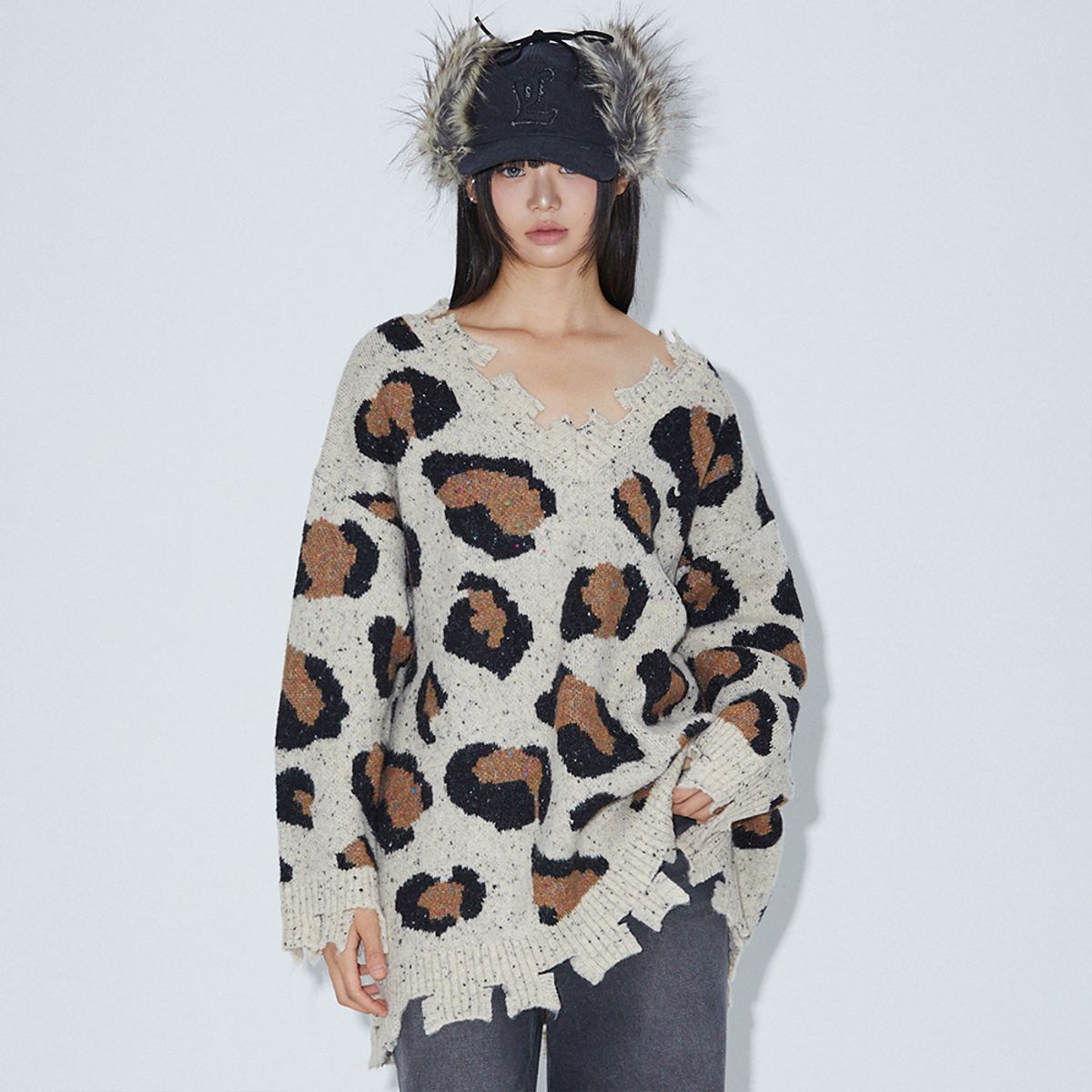 라라폭스(LALAFOX) LEOPARD PRINT KNIT OVERSIZED T-SHIRT BEIGE BQ4KL005