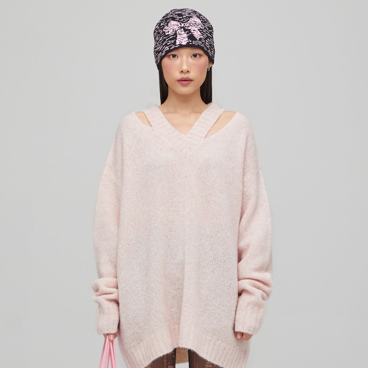 라라폭스(LALAFOX) KNIT NECK SLIT OVERSIZED T-SHIRT LIGHTPINK BQ4KL001