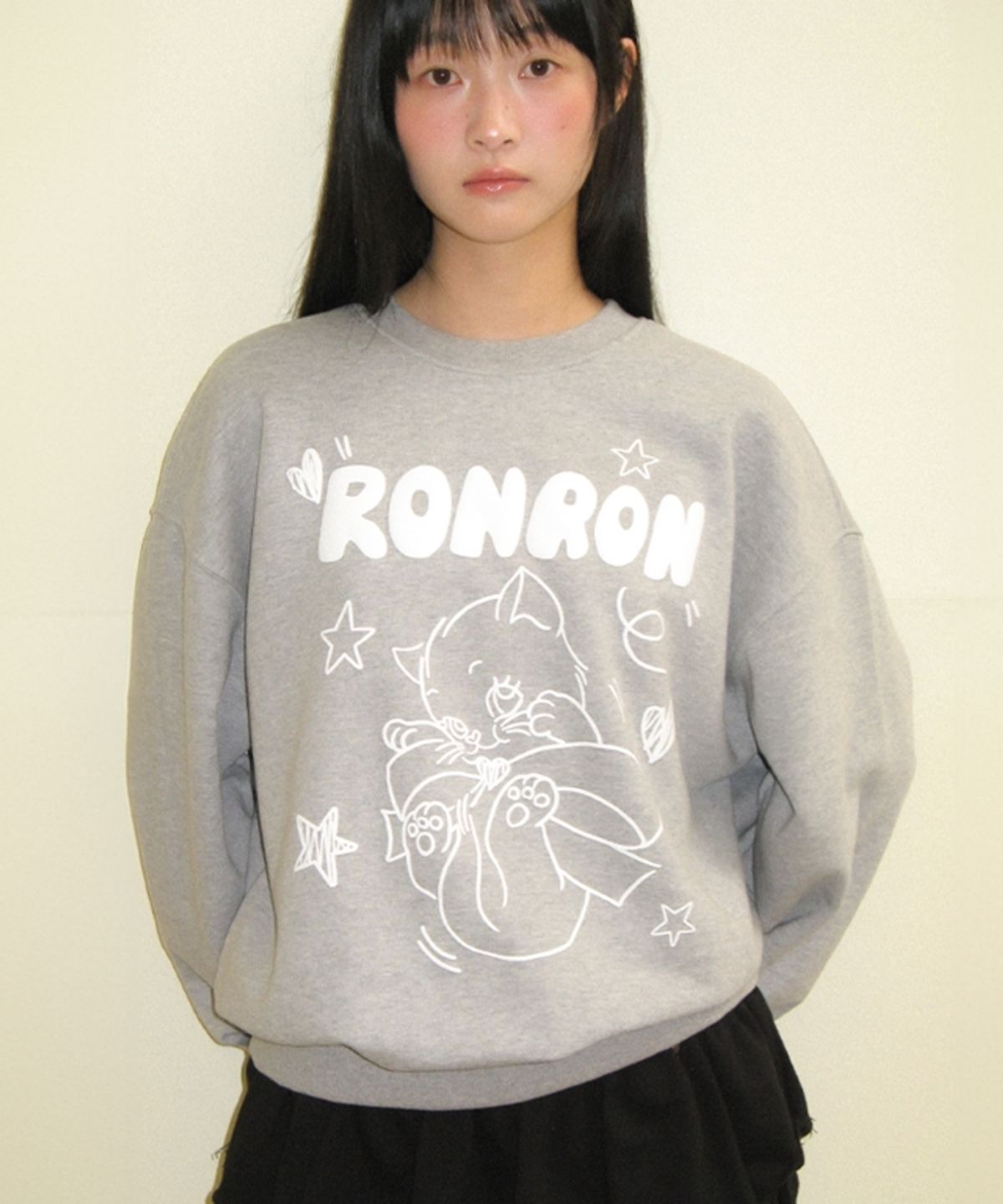 론론(RONRON) EMBO KITSCH CAT SWEATSHIRT GREY