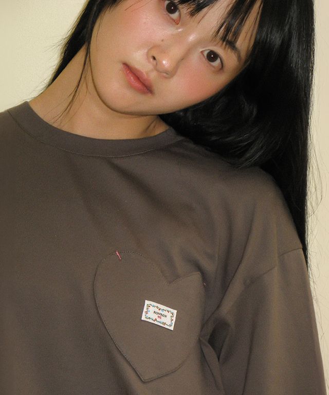 Tシャツ・カットソー RONRON HEART POCKET OVER FIT LONG SLEEVE T SHIRT WHITE MELAN HEART POCKET OVER FIT LONG SLEEVE T SHIRT WHITE MELANGE