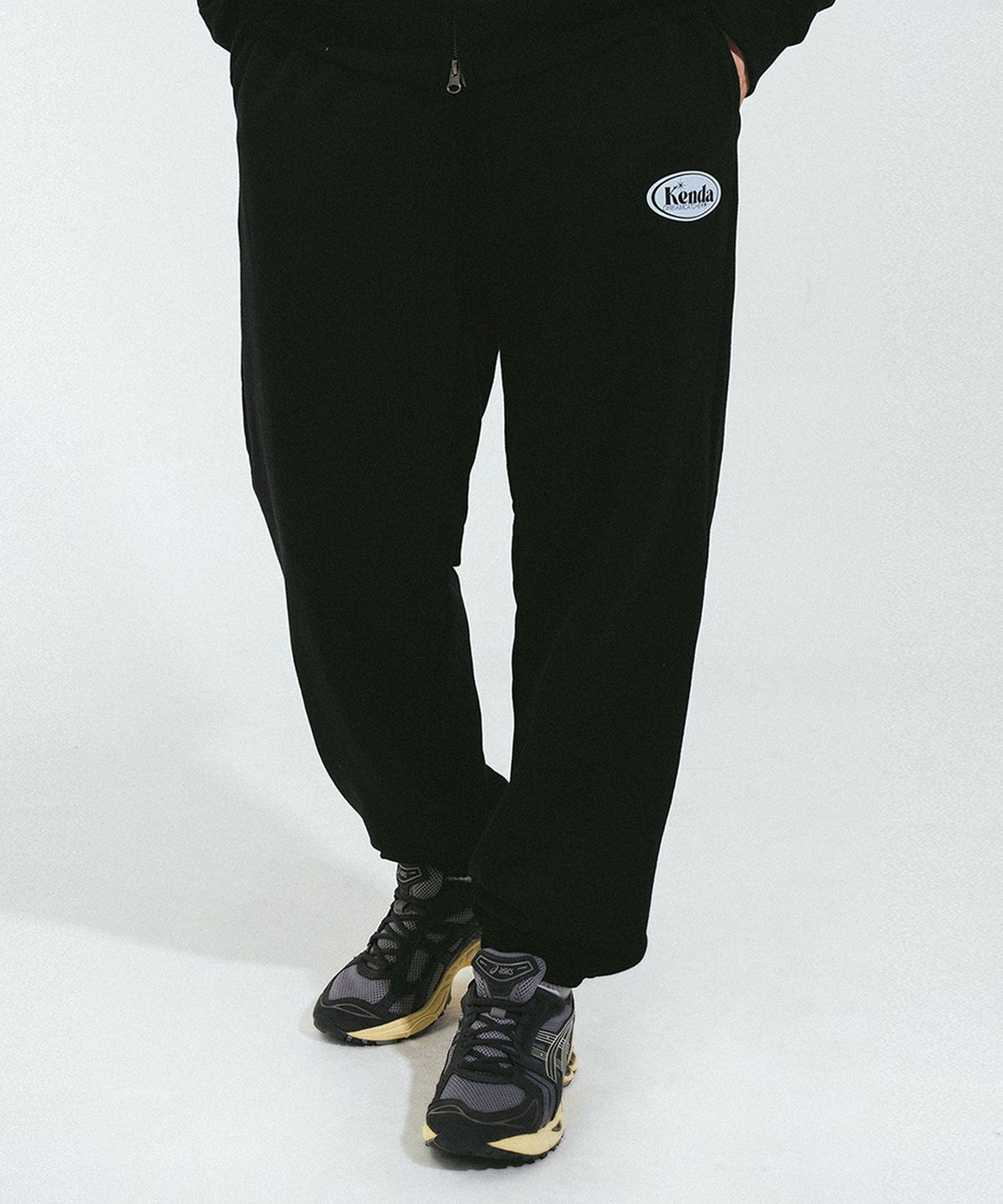 켄다(KENDA) DREAMCATCHER SWEATPANTS (BLACK)