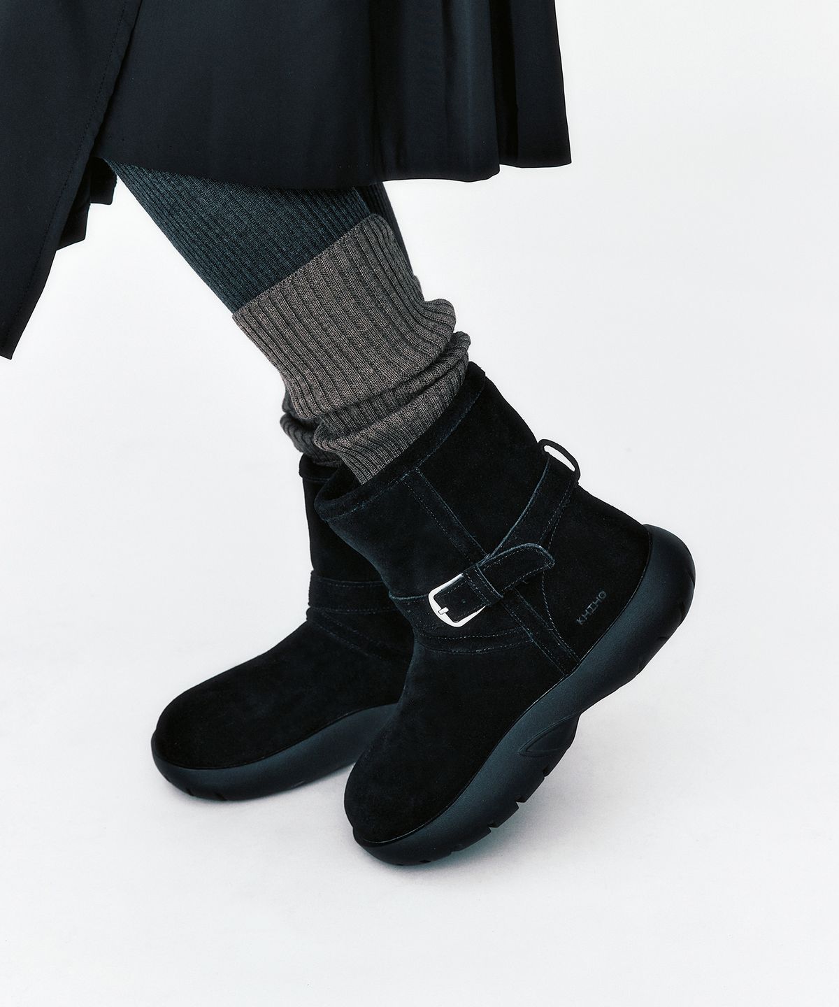 기호(KHIHO) BOUCLE BUCKLE WINTER BOOTS 2color