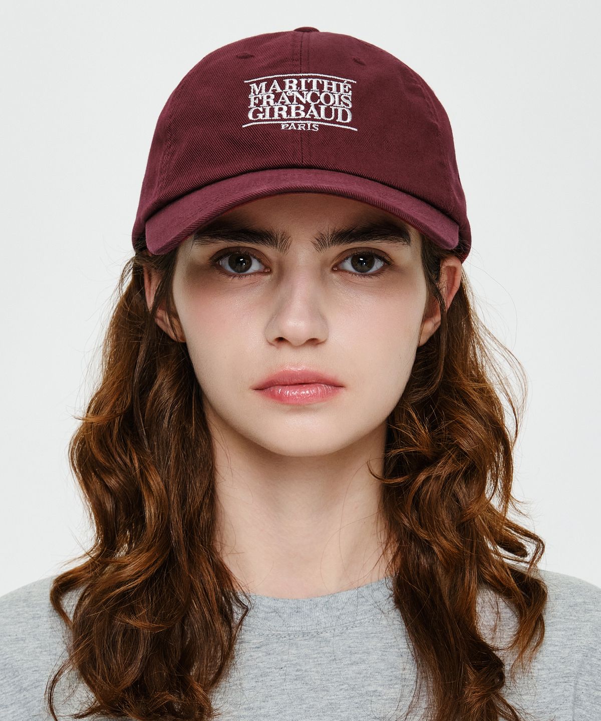 마리떼 프랑소와 저버(MARITHÉ + FRANҪOIS GIRBAUD) SMALL CLASSIC LOGO CAP burgundy