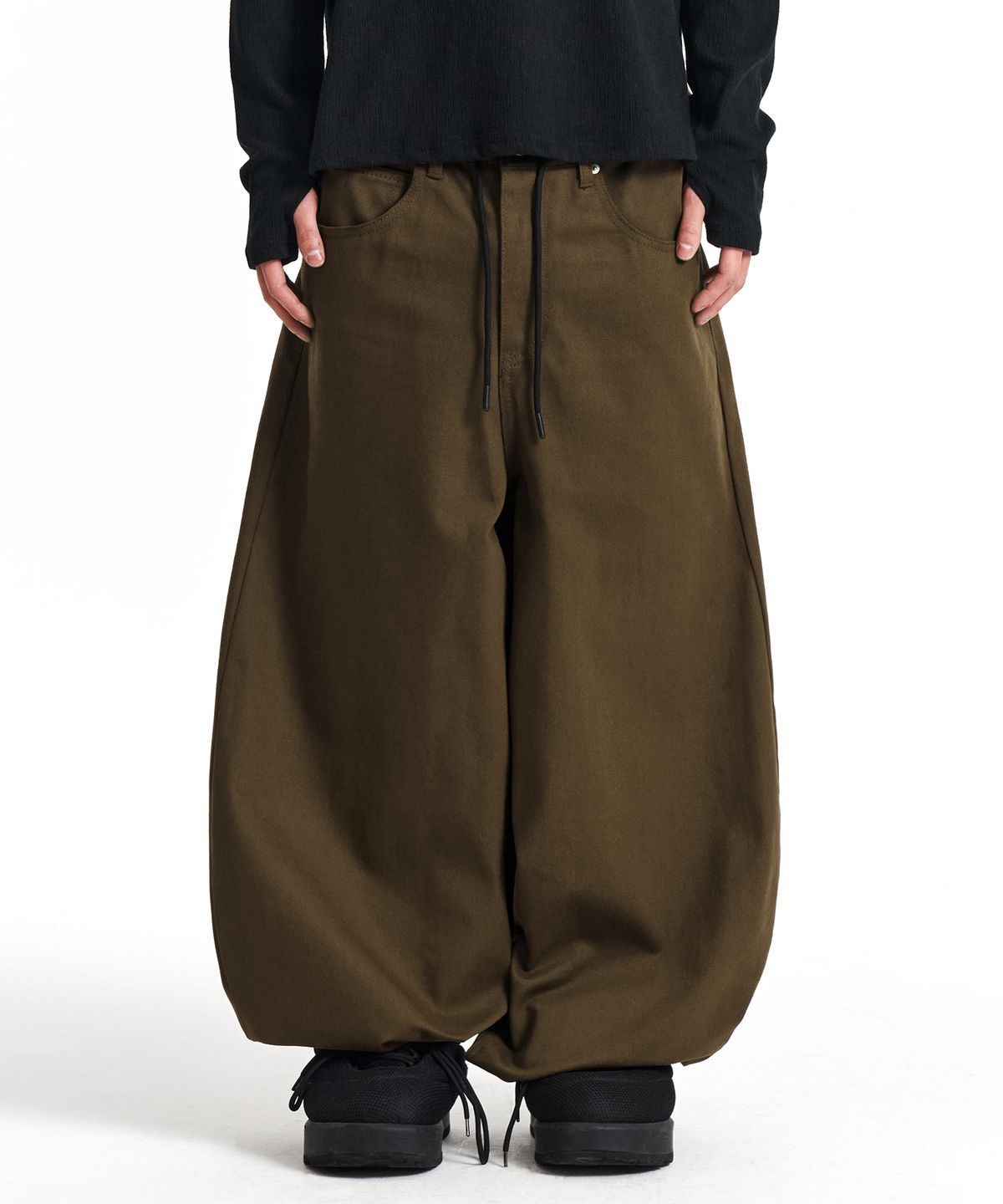 기철(KICHUL) STURDY BALLOON PANTS (BROWN)