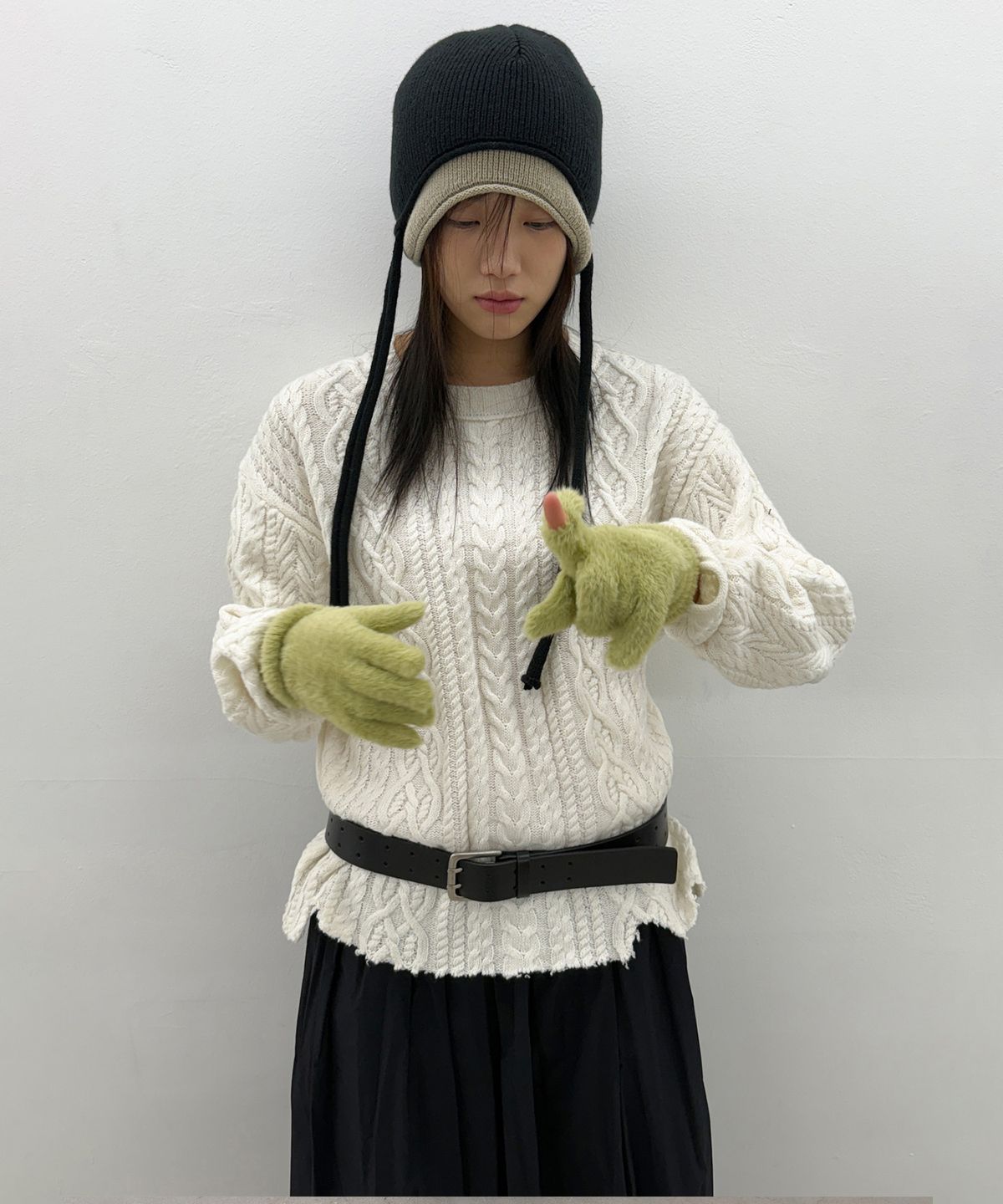 인사일런스 우먼(INSILENCE WOMEN) 페더 핑거 글러브 GREEN