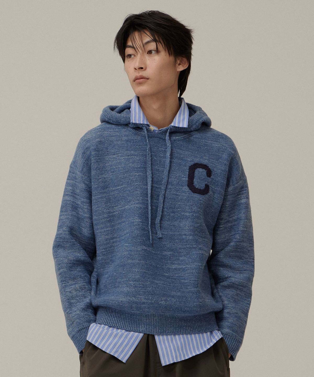 커버낫(COVERNAT) C 로고 니트 후디 블루