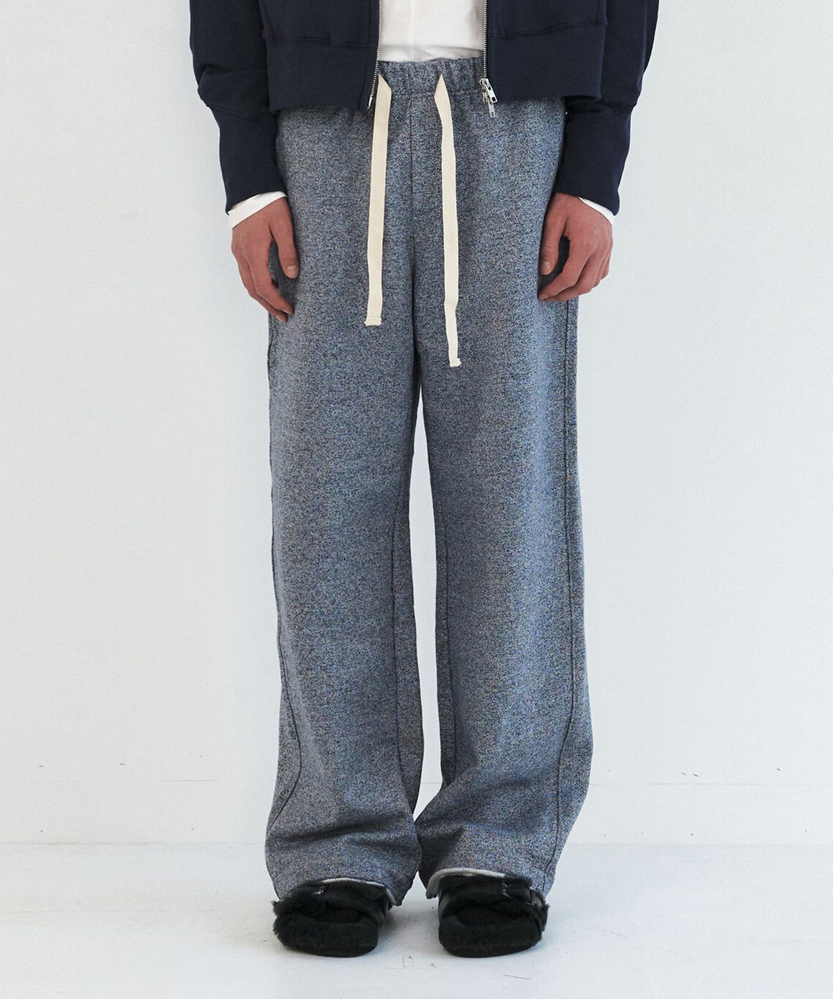 윈더(WINDER) NOISE TEXTURE COTTON LOUNGE PANTS - NAVY