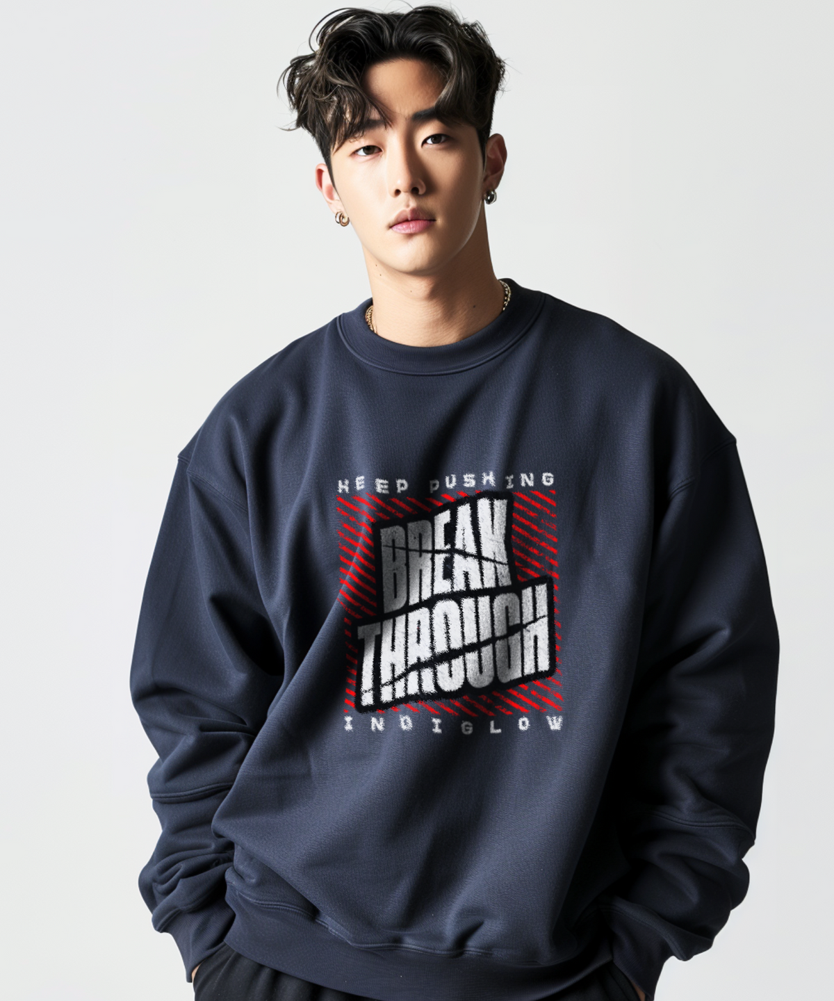 인디글로우(INDIGLOW) 브레이크스루 레터링 빈티지 힙합 로고 맨투맨