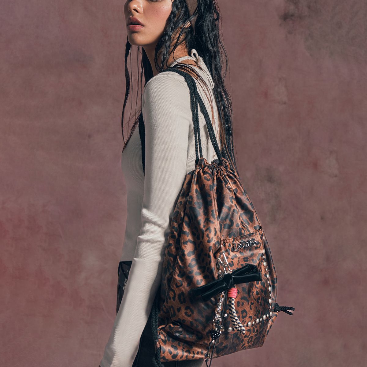 라라폭스(LALAFOX) LEOPARD PRINT STRING BACKPACK BROWN BQ4AB001