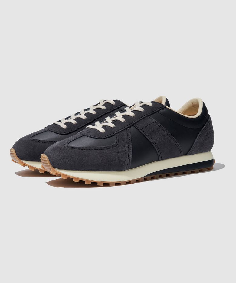 German Military Runner (Black)