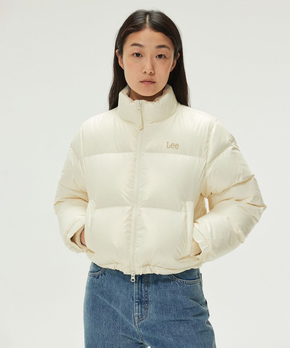 리(LEE) 우먼 글로시 숏 다운 아이보리