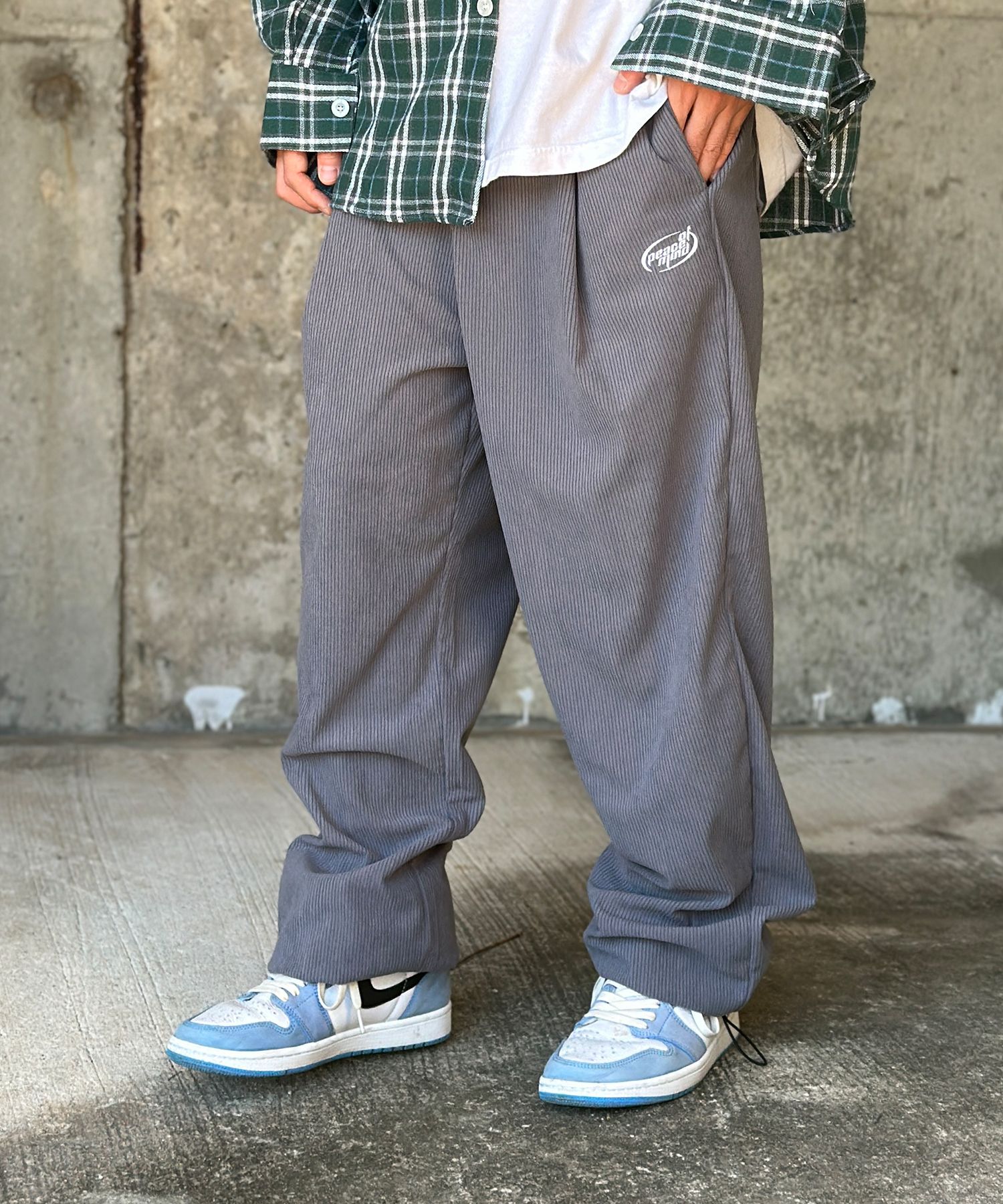 【2plan】Edam corduroy pintuck balloon pants Pintuck Corduroy Balloon Pants - nutellike | 60% - Asian