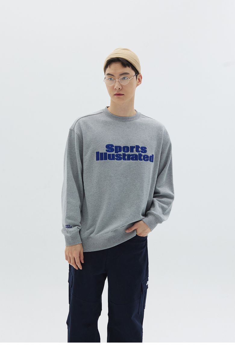 스포츠일러스트레이티드 스택로고 스웨트셔츠 (멜란지그레이)