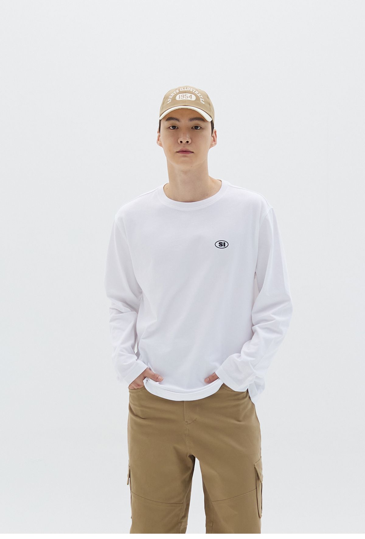 스포츠 일러스트레이티드(SPORTS ILLUSTRATED) 스포츠일러스트레이티드 아이콘로고 긴소매티셔츠 (화이트)